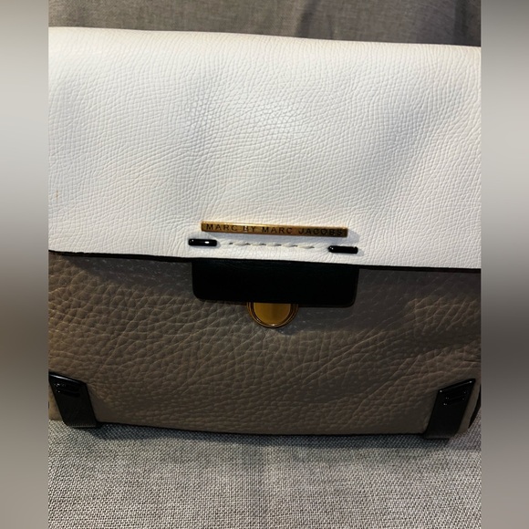 NWT MARC BY MARC JACOBS Color Block Crossbody White/Taupe/Black gold details - Picture 2 of 11